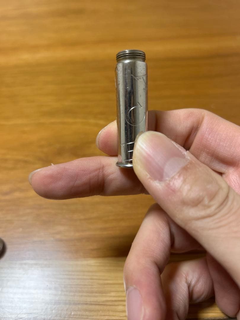 カルティエ　シルバー金属製キーホルダー