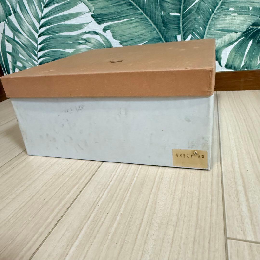 梅形松花堂＊枞草、黒い重箱 2段お節料理や弁当花見等花と蝶の装飾付きかなり古い