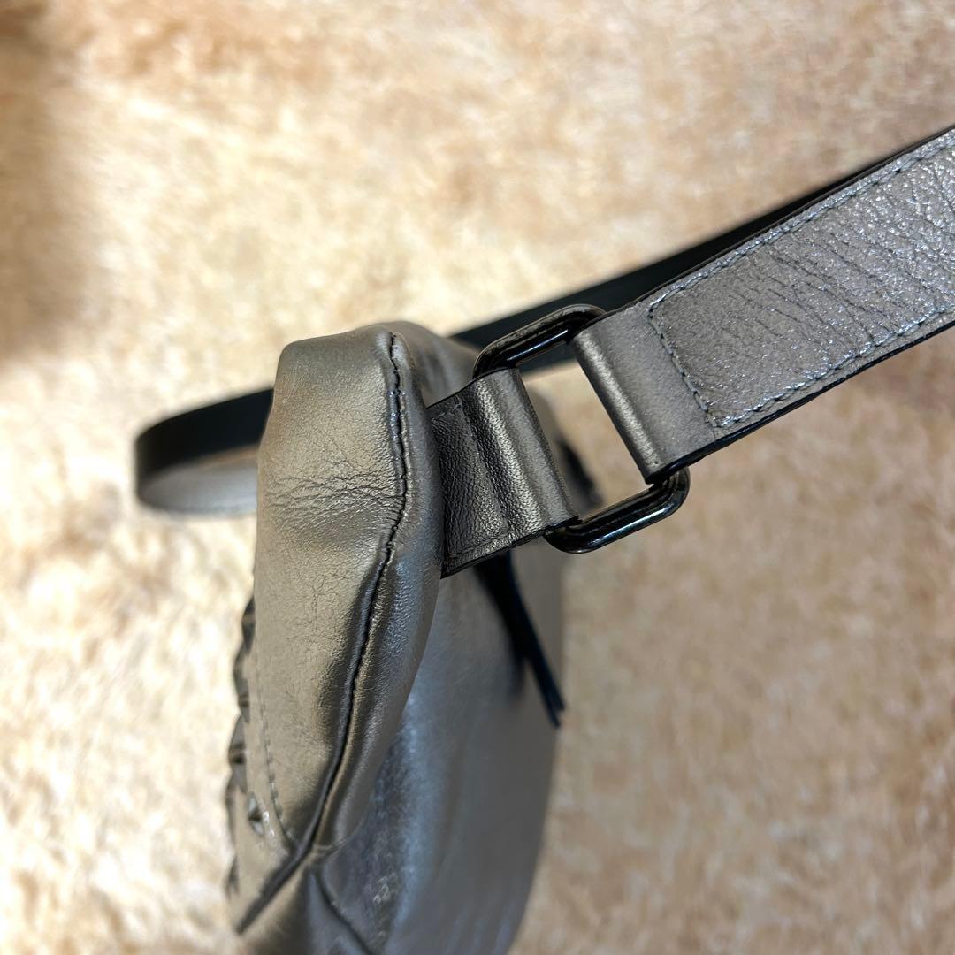 極美品✨ ジミーチュウ デリー スタースタッズ レザー ボディバッグ シルバー