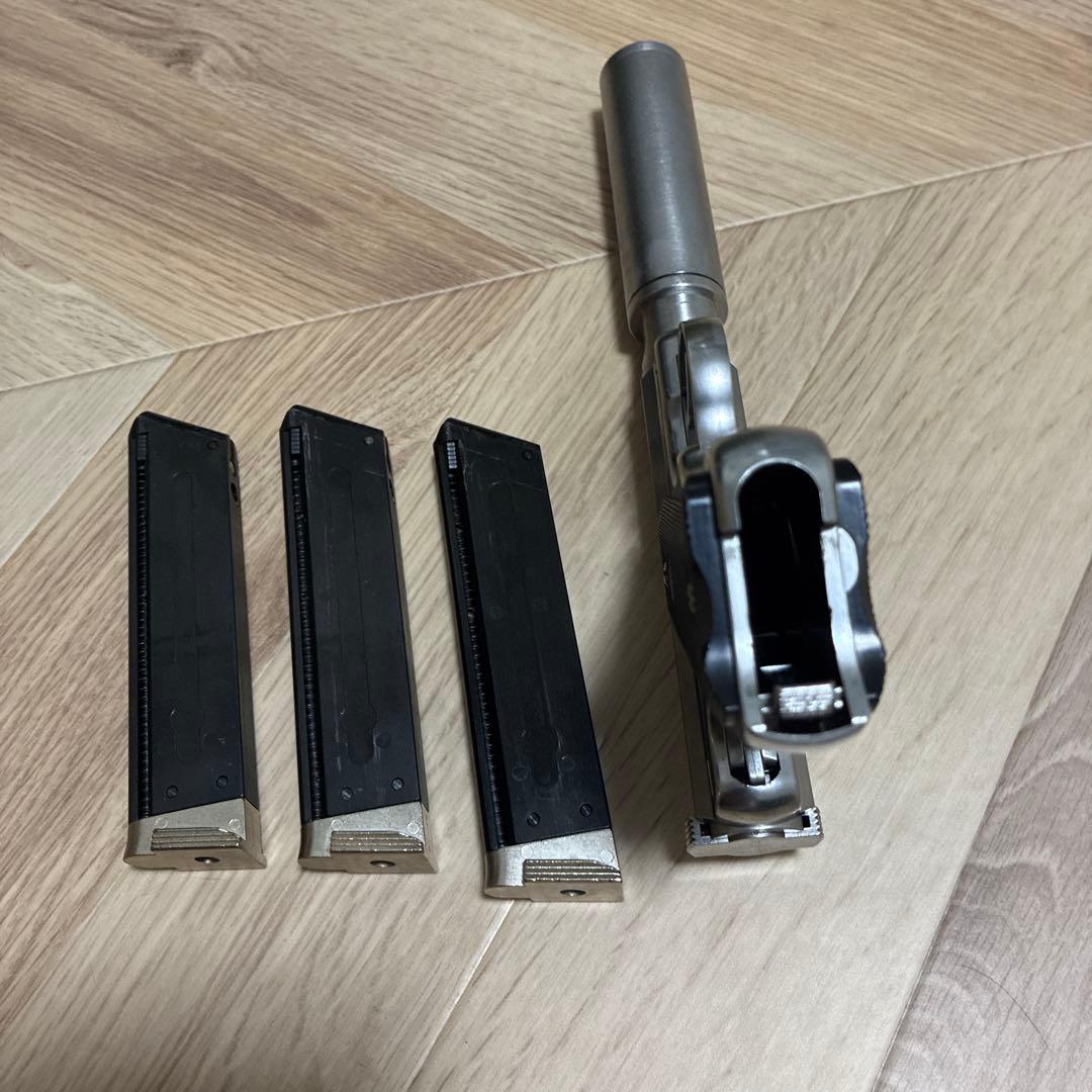 サバゲー最強サイドアーム　マルシン　スタームルガー　アサシンズ　スペアマグ２本付