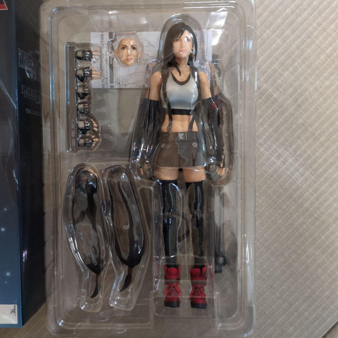 プレイアーツ改　 ティファ