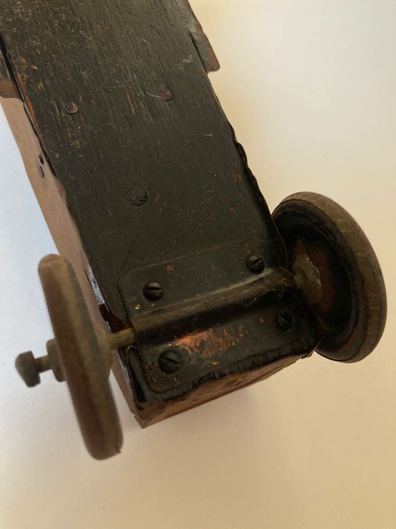 古道具坂田取扱い　古いオランダの車