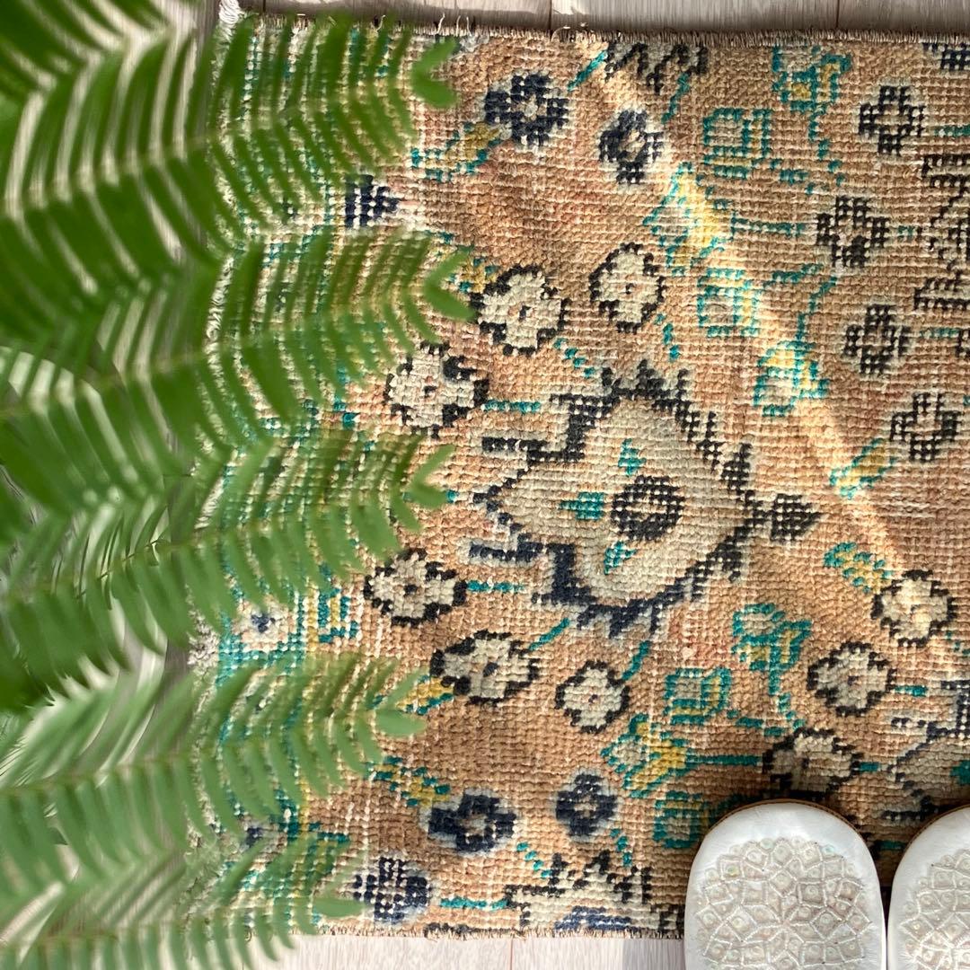 厚みウール　くすみベージュ　グリーン　ロング　ランナー　トルコヴィンテージラグ