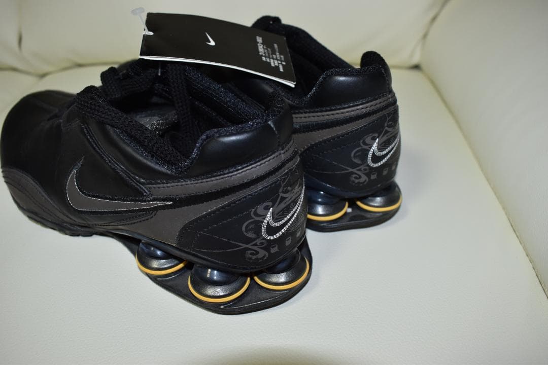 Nike Shox ブラックレザーシューズ 未使用