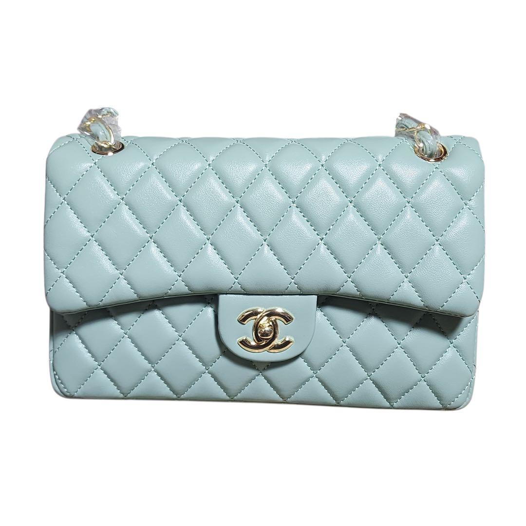 シャネル　ショルダーバッグ　キルティング　ゴールドチェーン　ノベルティ