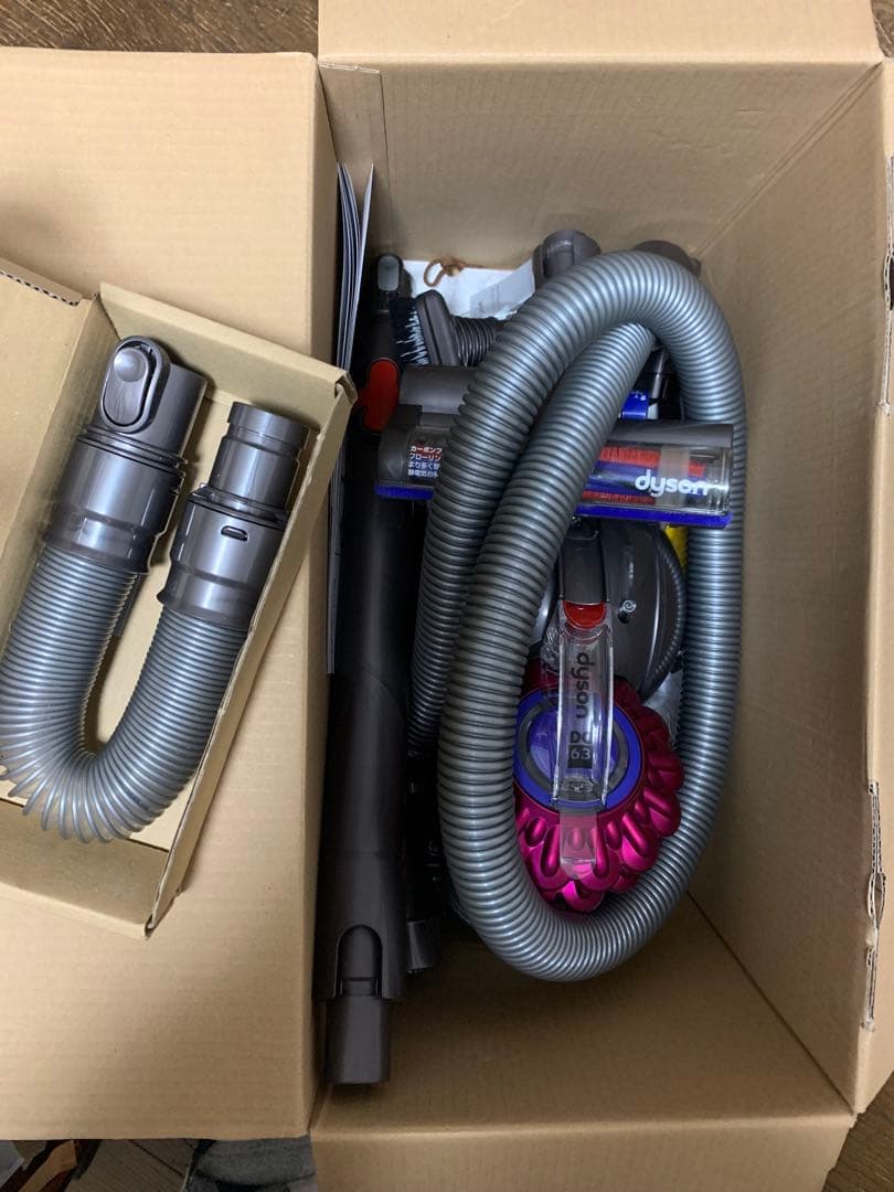 ダイソン掃除機DC63 ほぼ新品　お買い得品