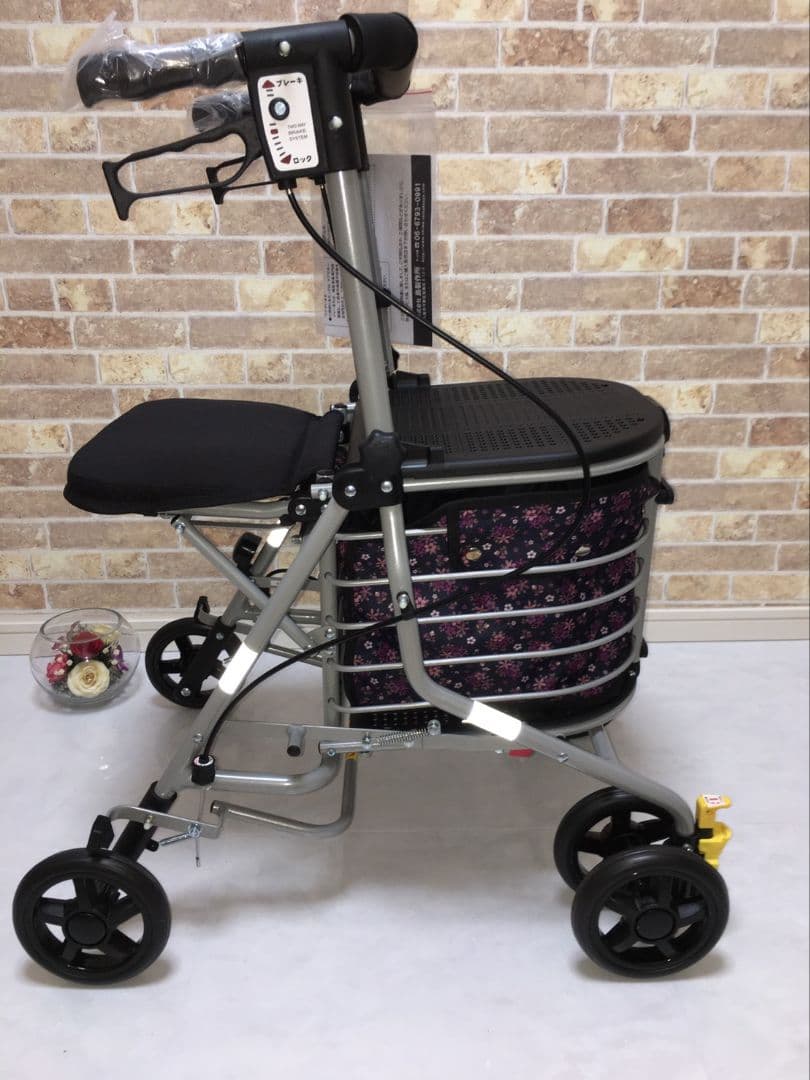 ✨️値引き可能✨️シンフォニーバスケット　花柄　新品未使用　シルバーカー