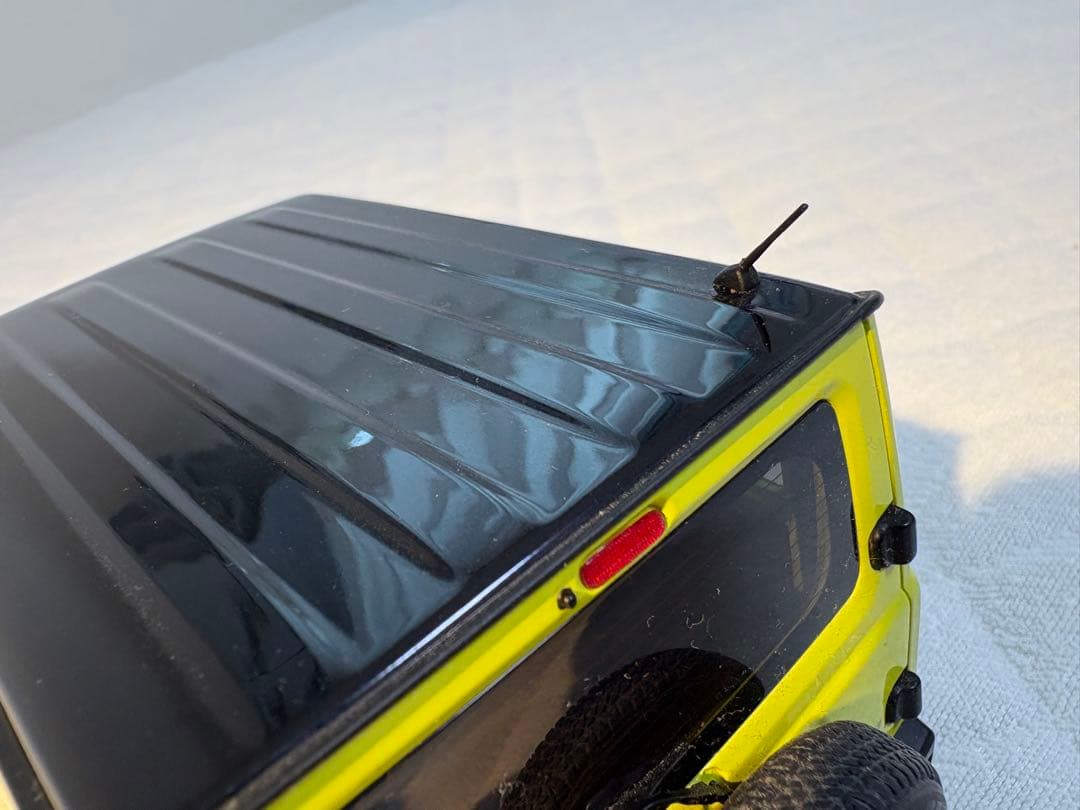 スズキ ジムニー 1/18 キネティックイエロー