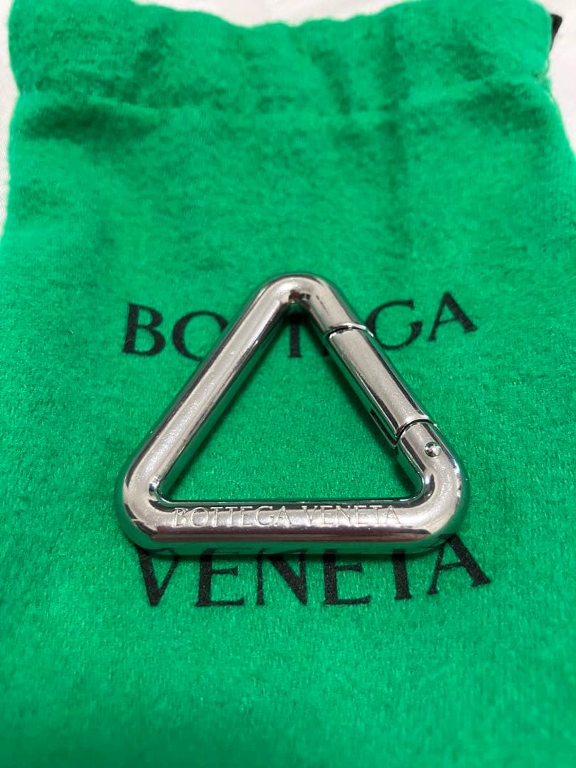 BOTTEGA VENETA ボッテガヴェネタ トライアングル キーリング