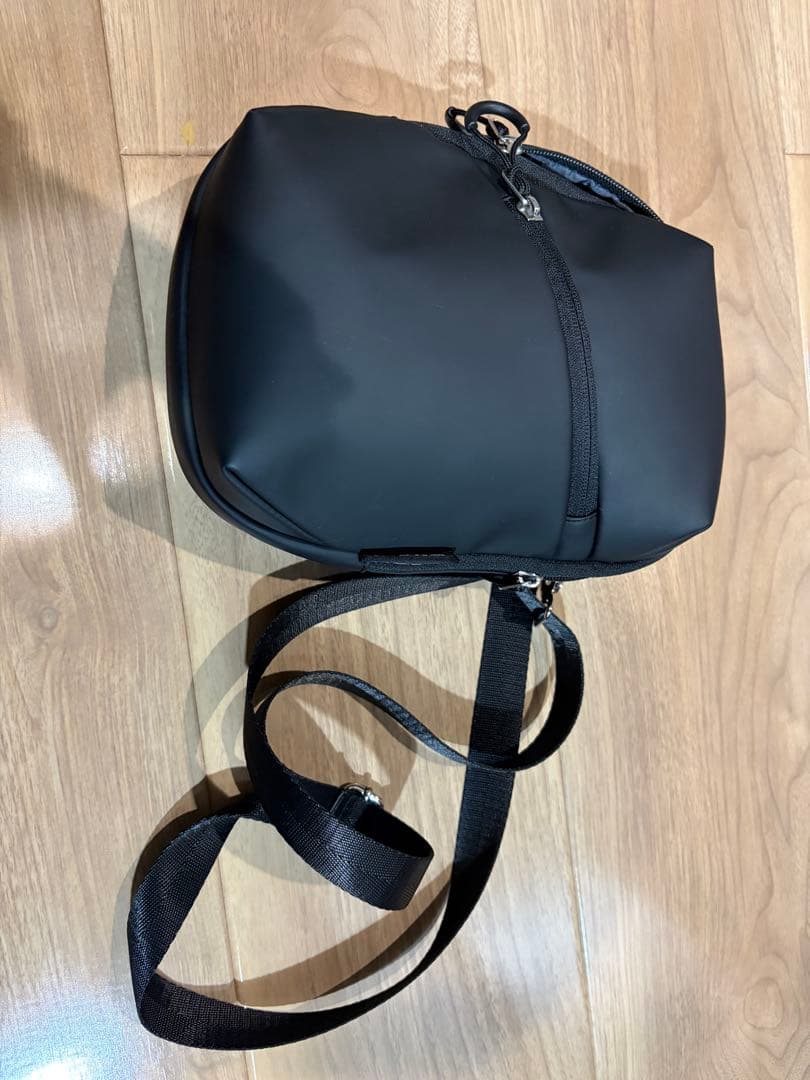 ytag Coron-mini bag 黒 ショルダーバッグ