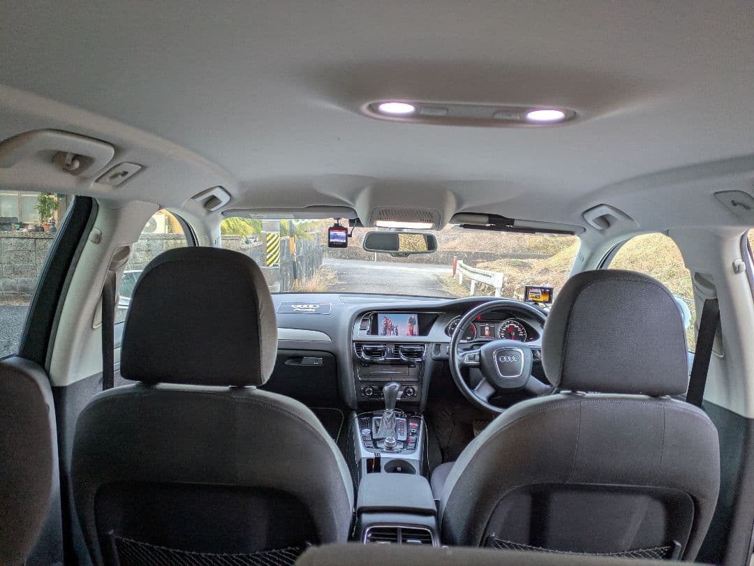 アウディA4アバント‼️スタッドレスタイヤ装着‼️