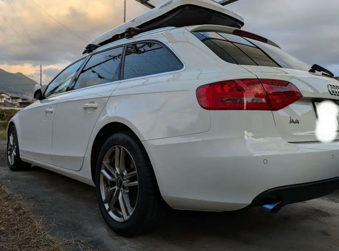 アウディA4アバント‼️スタッドレスタイヤ装着‼️