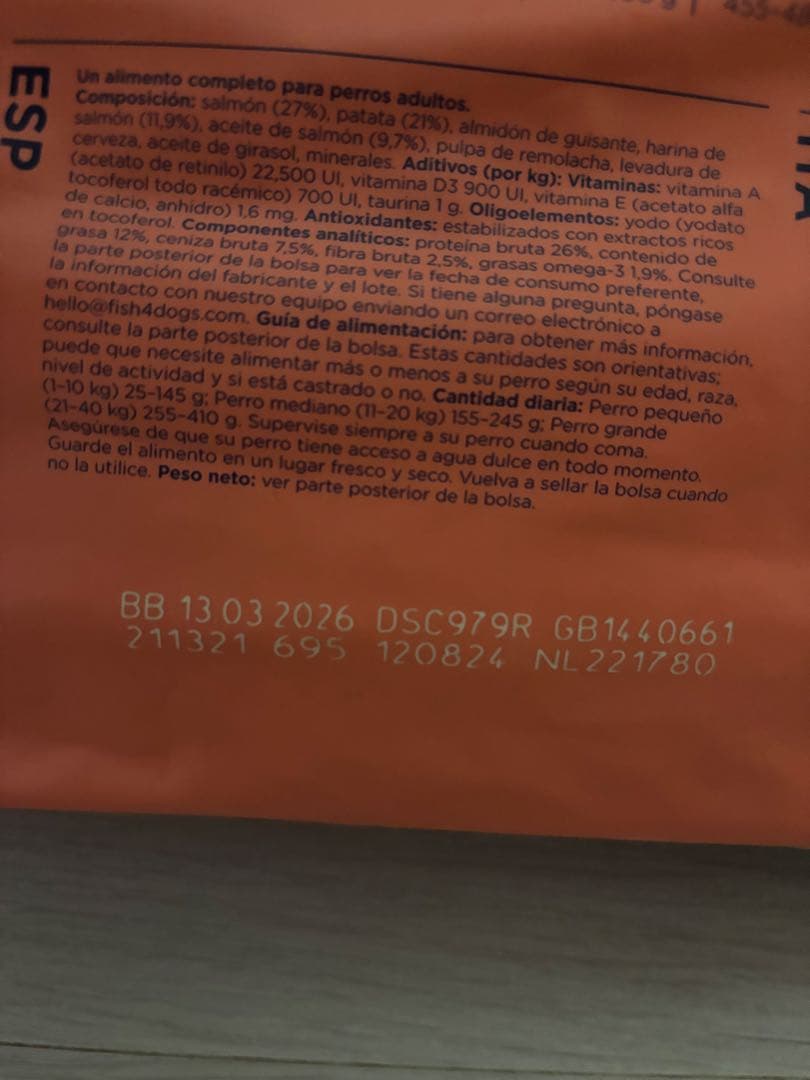 フィッシュ４ドッグ サーモン　小粒　１５キロ