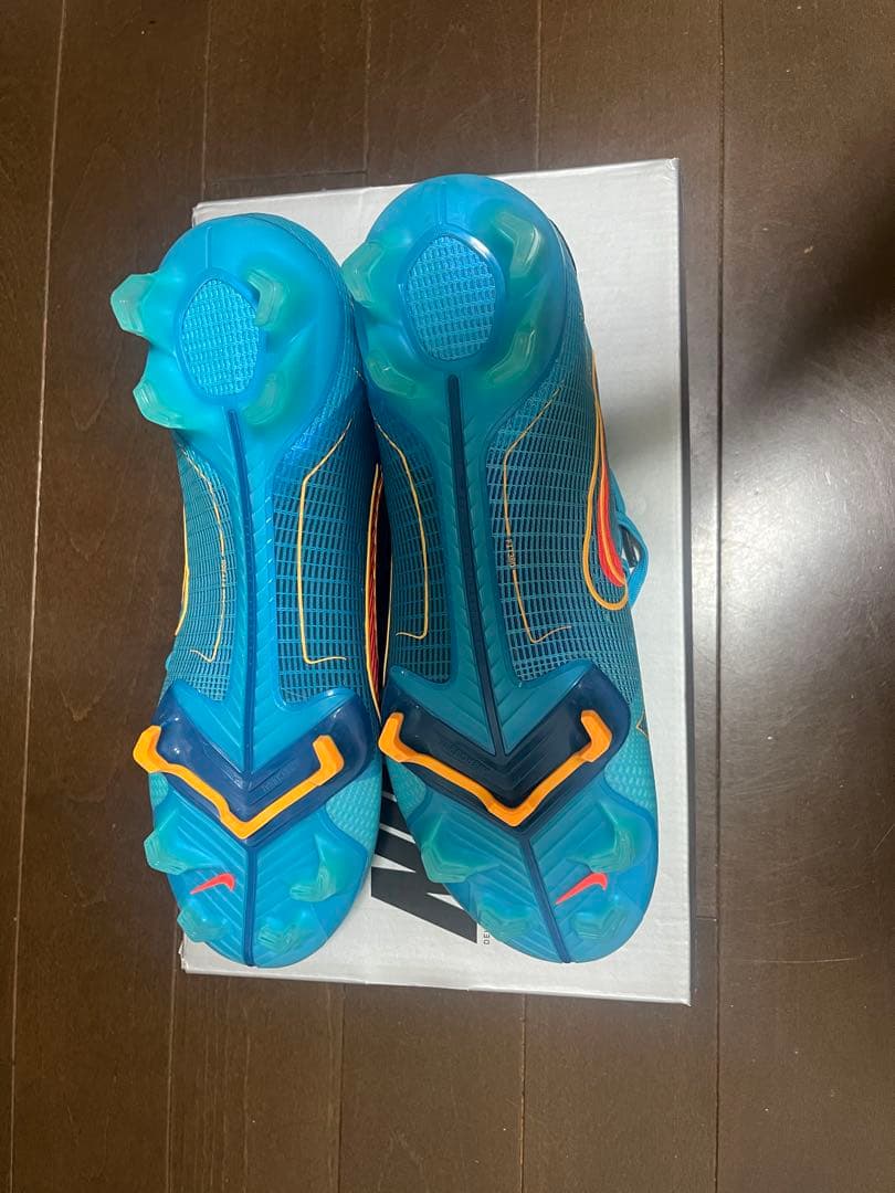 NIKE マーキュリアル ヴェイパー 14