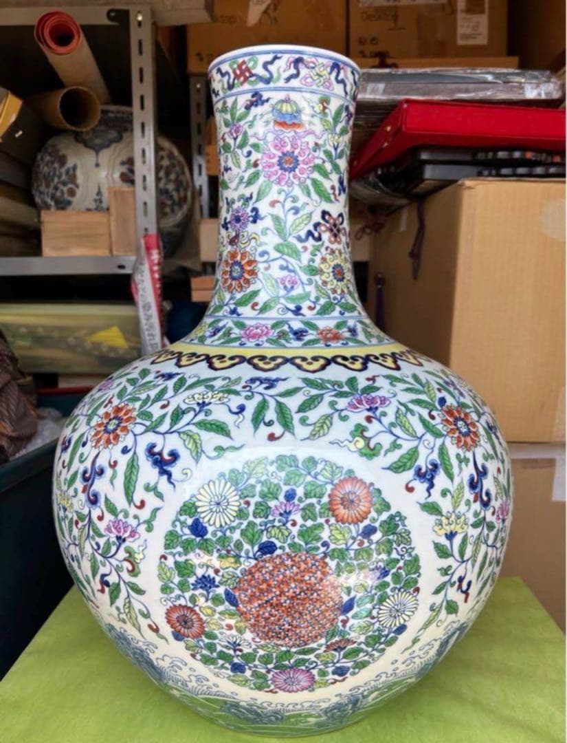 中国　古美術　清時代 斗彩天球特大花瓶 【大清雍正年製】在銘y115