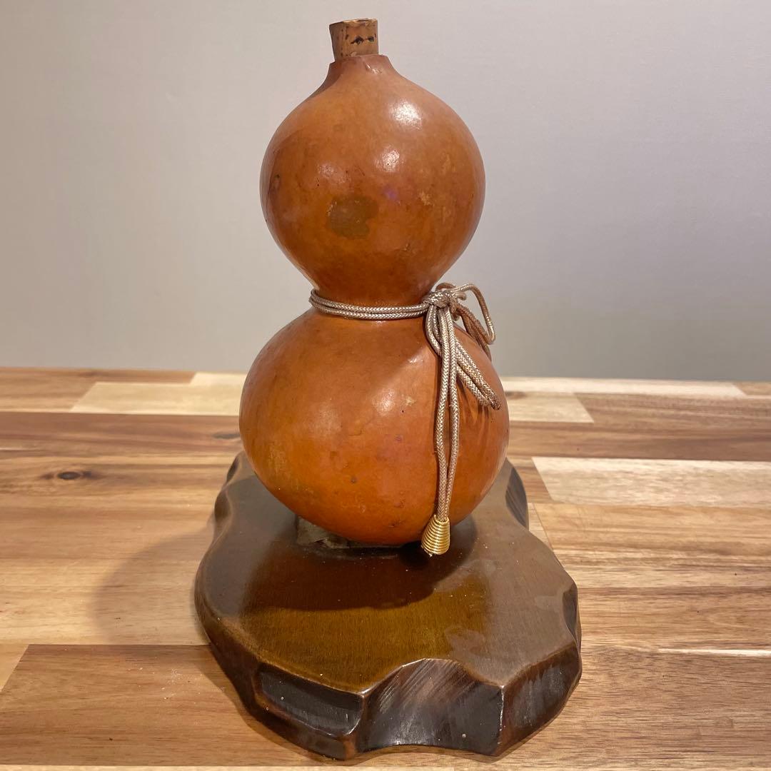 【レア】ひょうたんの置物と木製台座　瓢箪