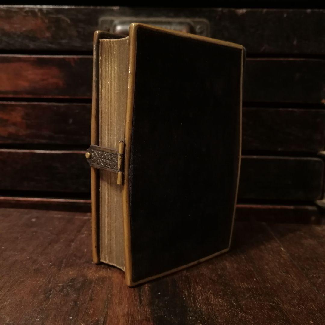 アンティーク 素敵な装丁の小さな祈祷書 ベルベット 十字架☆クロス 聖書☆洋書
