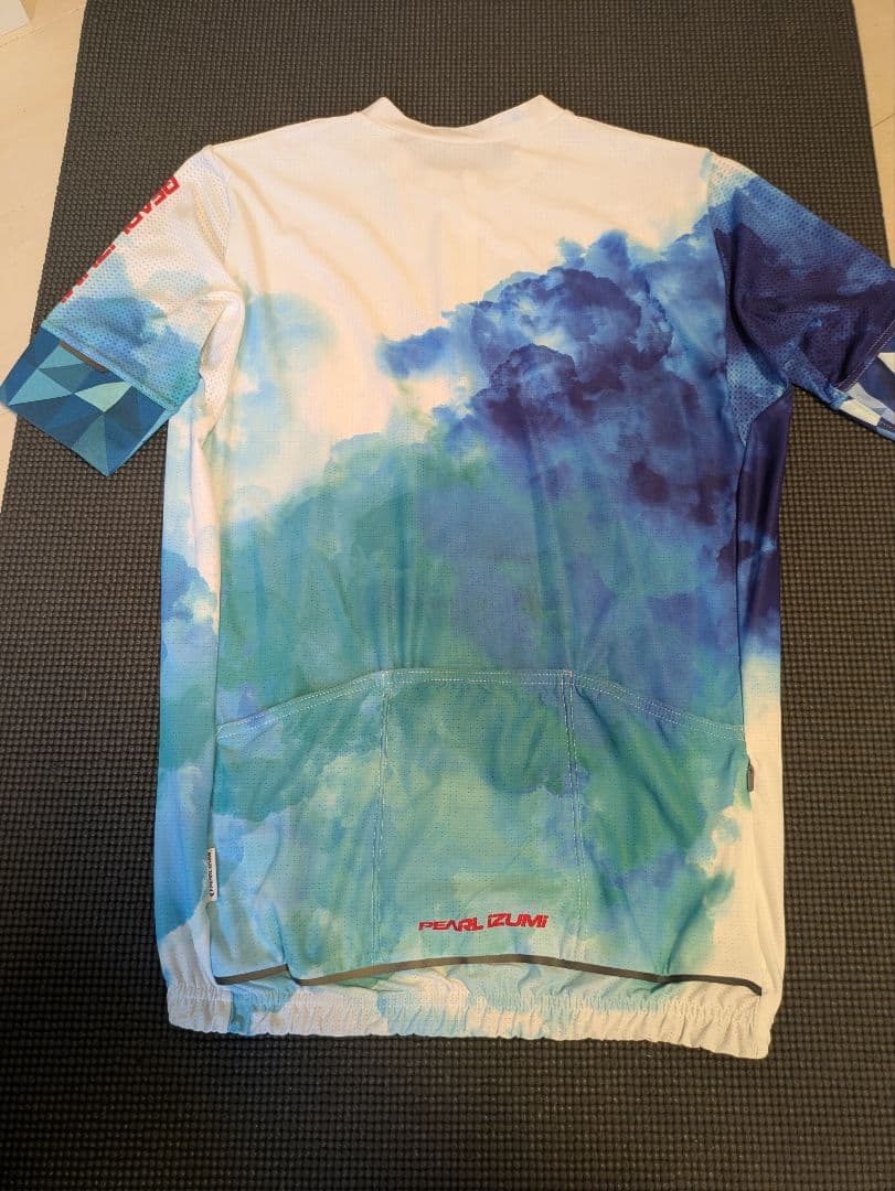パールイズミ　イグナイト ベーシック ジャージMサイズ