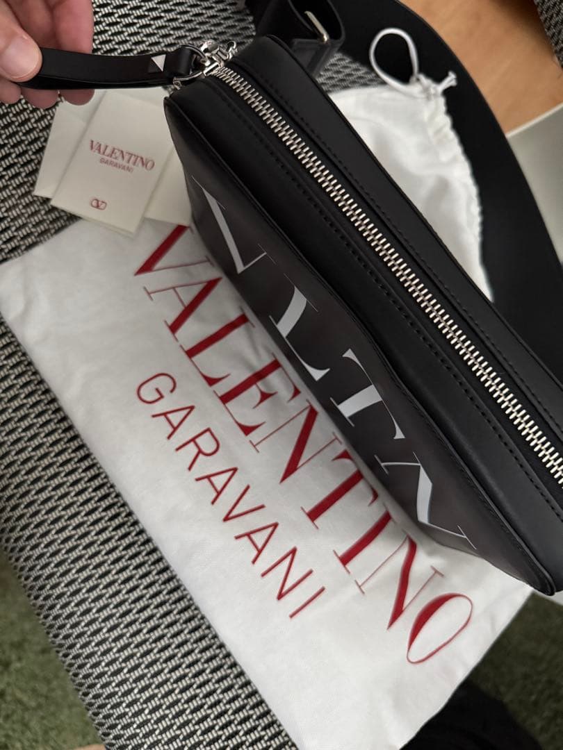 VALENTINO VLTNショルダーバッグ クロスボディ