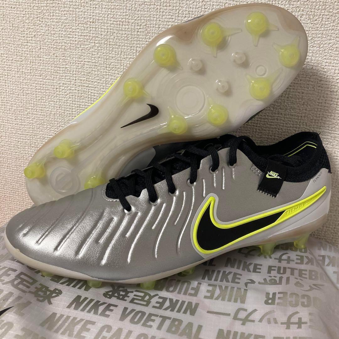 DV4330-001(T) レジェンド10エリート AG-PRO 27.5㎝ 銀