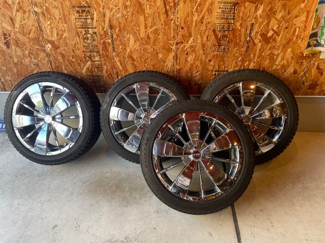 225 45 18 スタッドレスタイヤ ブリザック　dolce DC2