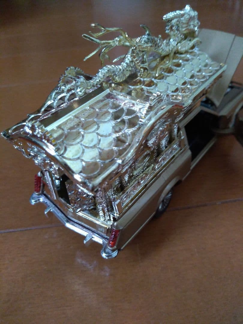 リンカーンコンチネンタル　カスタムスペシャル　神宮寺宮型四方破風大龍造り