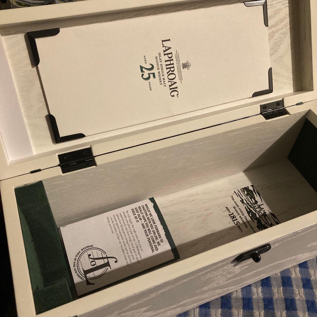 [ハムスター飼育ケースに使えそう]Laphroaig 25年の木箱のみ。