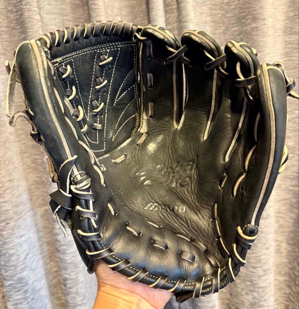 ミズノ グローバルエリート 軟式グラブ 黒 オールラウンド　投手用　右利き