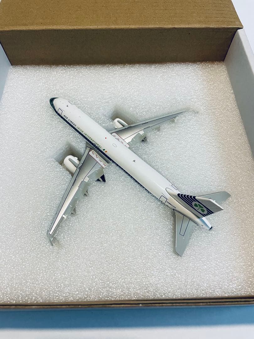 エアリンガス AIRBUS A320 1/200 航空模型