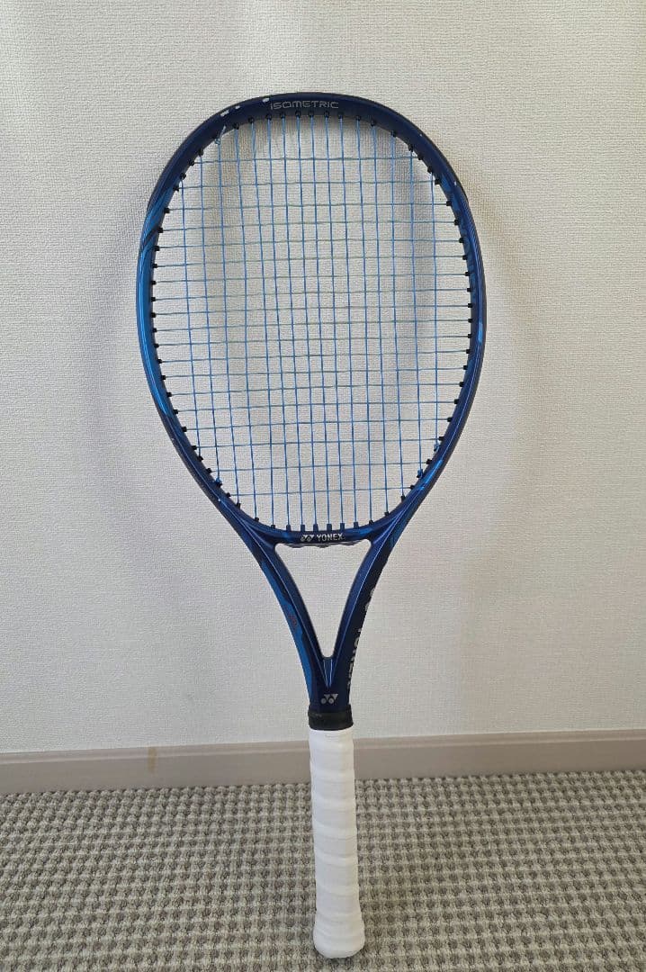 YONEX　硬式テニスラケット EZONE 100L