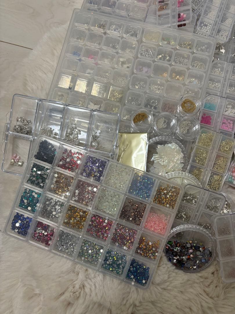 ネイルパーツセット 収納ケース付き