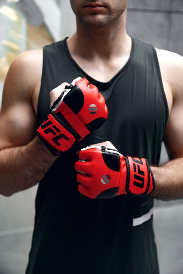 在庫処分！UFC オープンパームMMAトレーニンググローブ 赤 L/XL