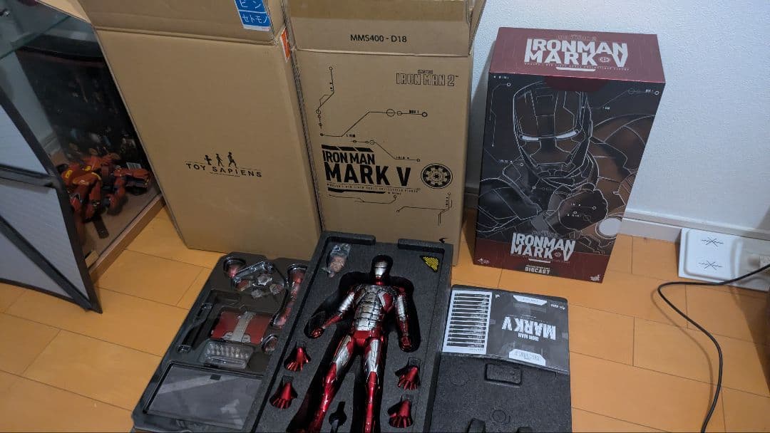 紅*姜様 ホットトイズ　アイアンマン　MK５ 電池未使用