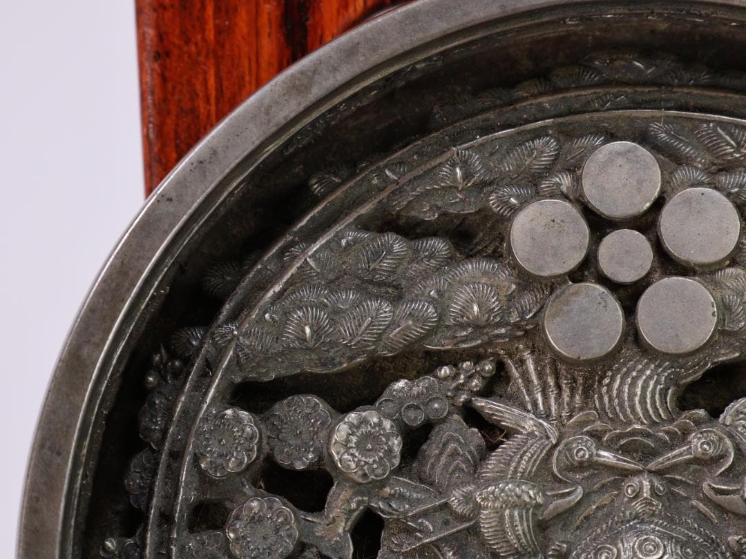 前田家伝来　江戸期　天下一中嶋和泉守貞次作　松竹梅五曜玄武紋様　古鏡　蒔絵共箱