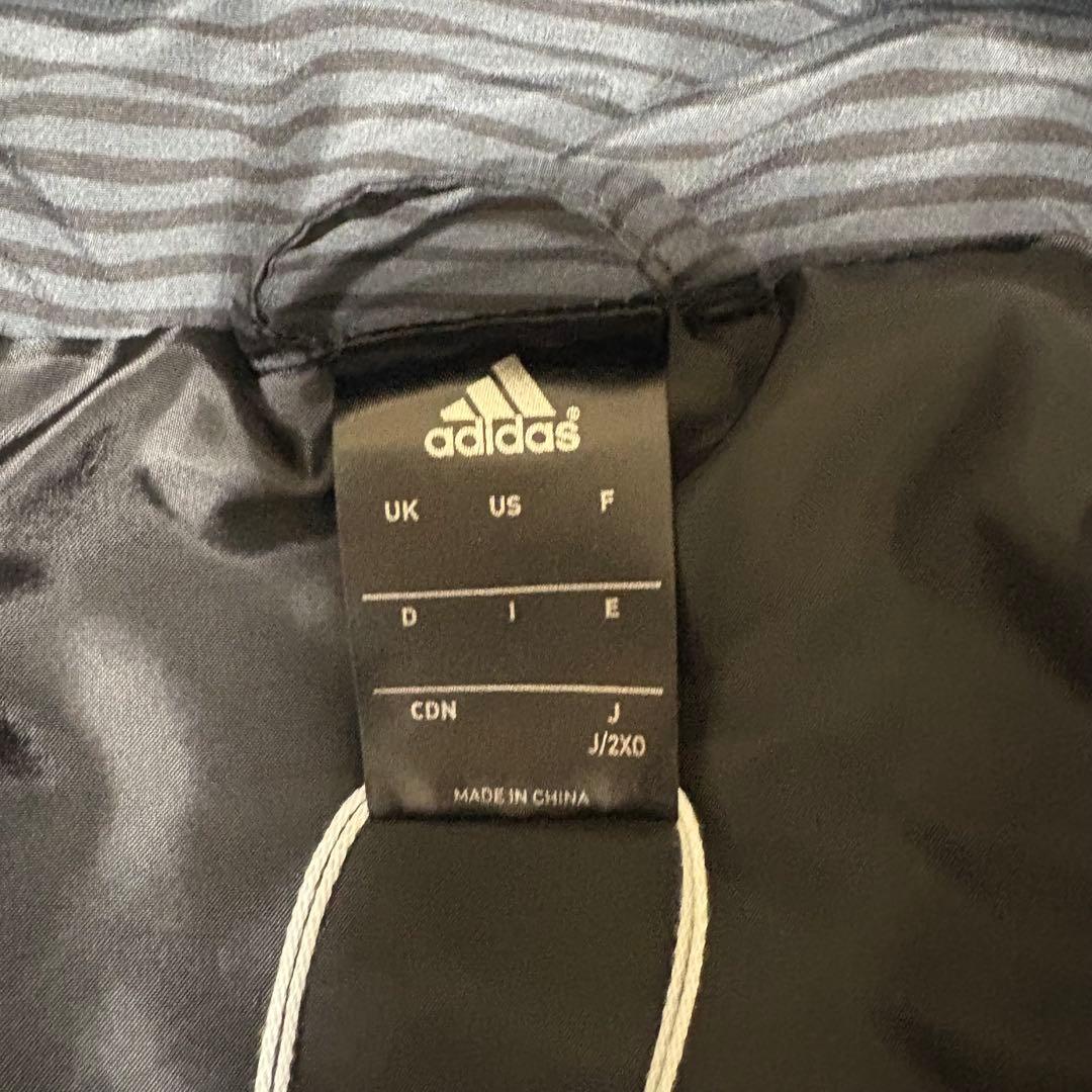 アディダス　adidas ダウンジャケット フード付き 2XO