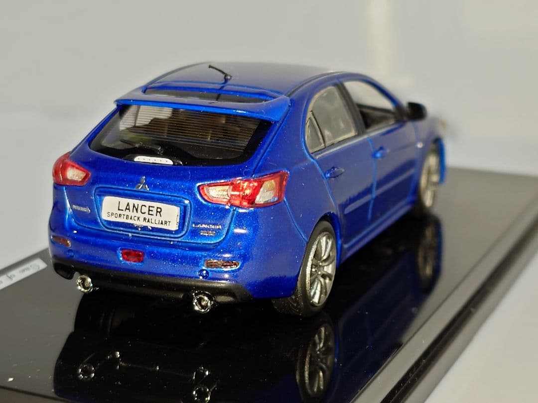 三菱 ランサースポーツバック 1/43 ミニカー ブルー ビテセ