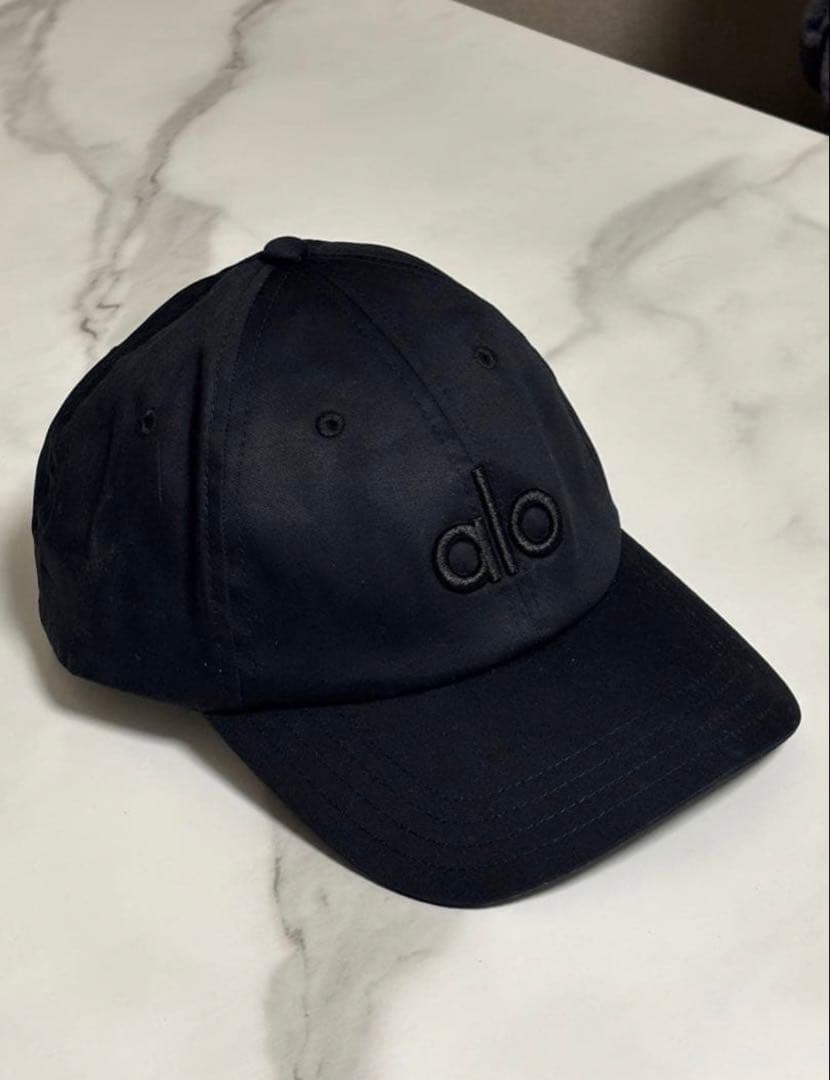 【新品未着用】alo Off-Duty キャップ　ブラック