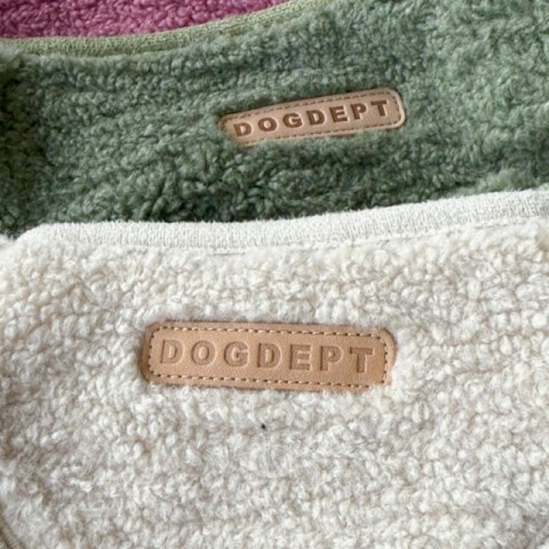 未使用に近い　ドッグデプト　エコムートンボア背中ボタンベスト　アイボリー　3L