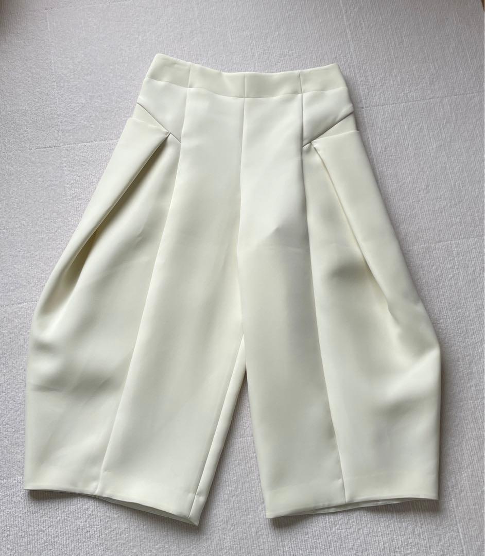 HIROKO KOSHINO ヒロココシノ 立体タック ワイドパンツ 38