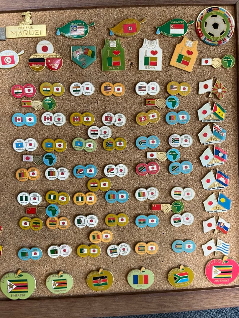 ⭐️激レア⭐️ 愛・地球博 ピンバッジ 142個 まとめ売り