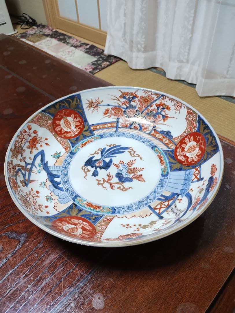 花鳥風月模様の陶磁器大皿