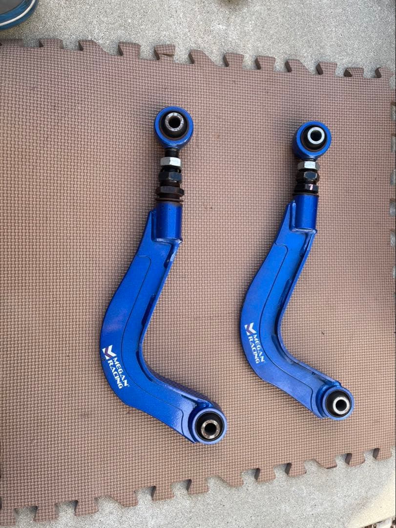 MEGAN RACING アッパーアーム　30 アルファード　ヴェルファイア