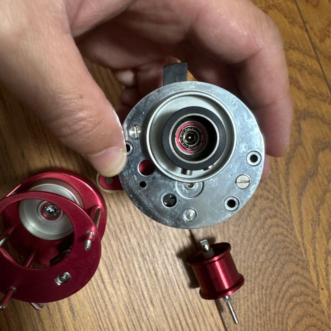 ABU Ambassadeur 1500C Nostalgia レッド