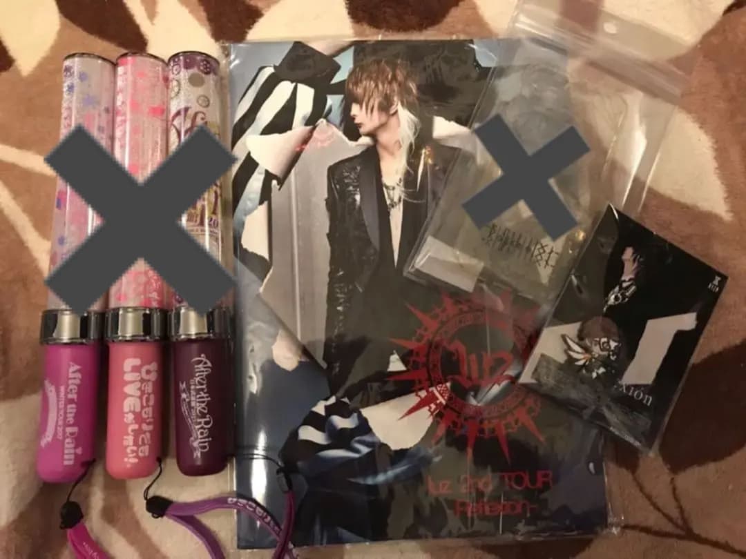 歌い手 缶バッチ グッズ ペンラ