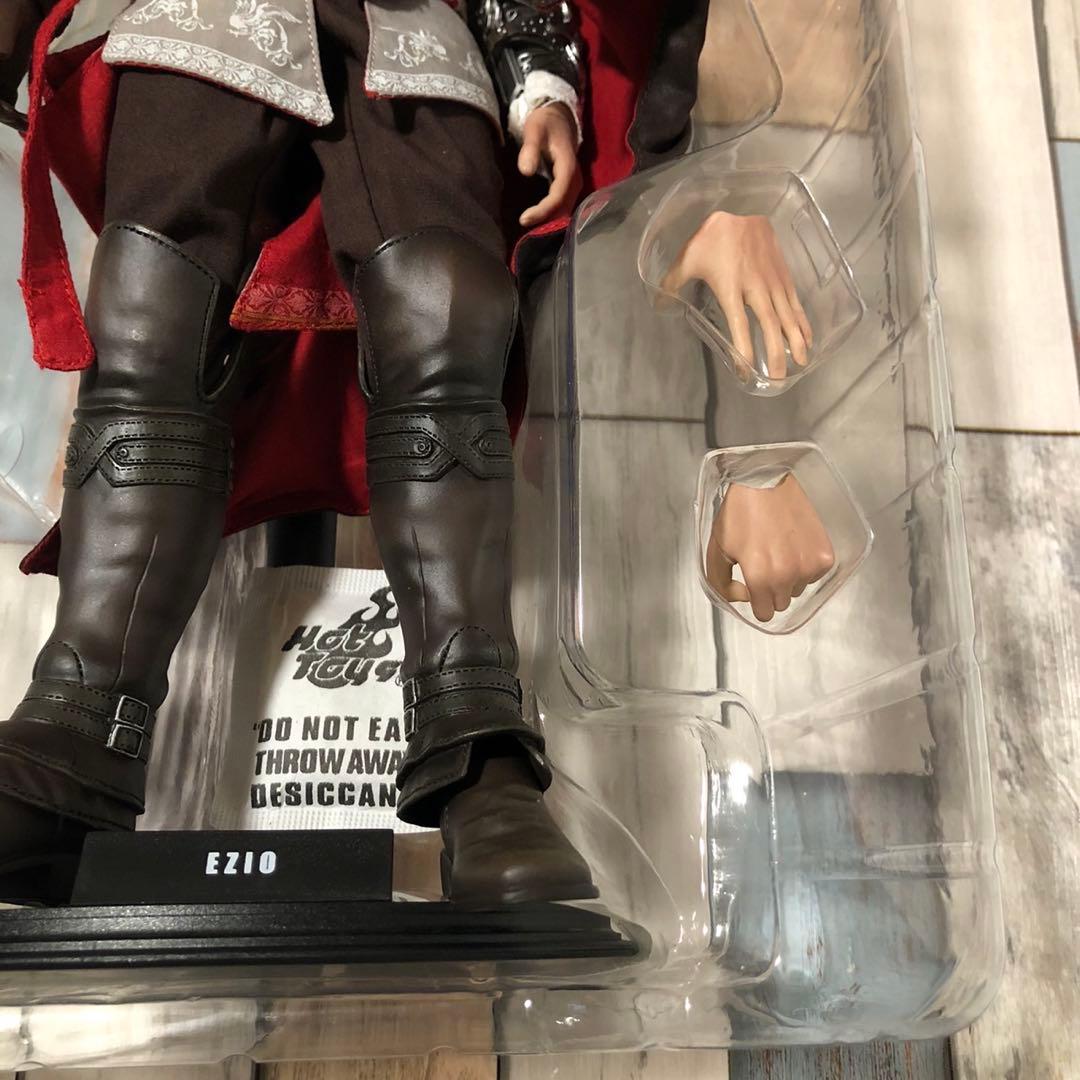 ホットトイズ　アサシンクリード　フィギュア　エツィオ　HOT TOYS Ezio