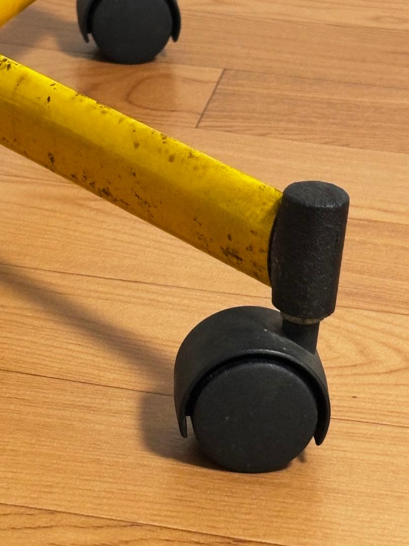 レトロ　フロアスタンドライト　ヴィンテージ　フロア　ランプ　イエロー