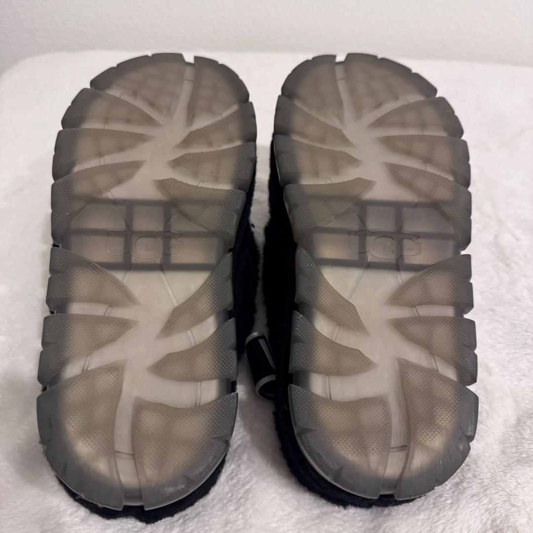 【いちごのお家さま専用】美品 UGG アグ ファーサンダル ボアストラップ