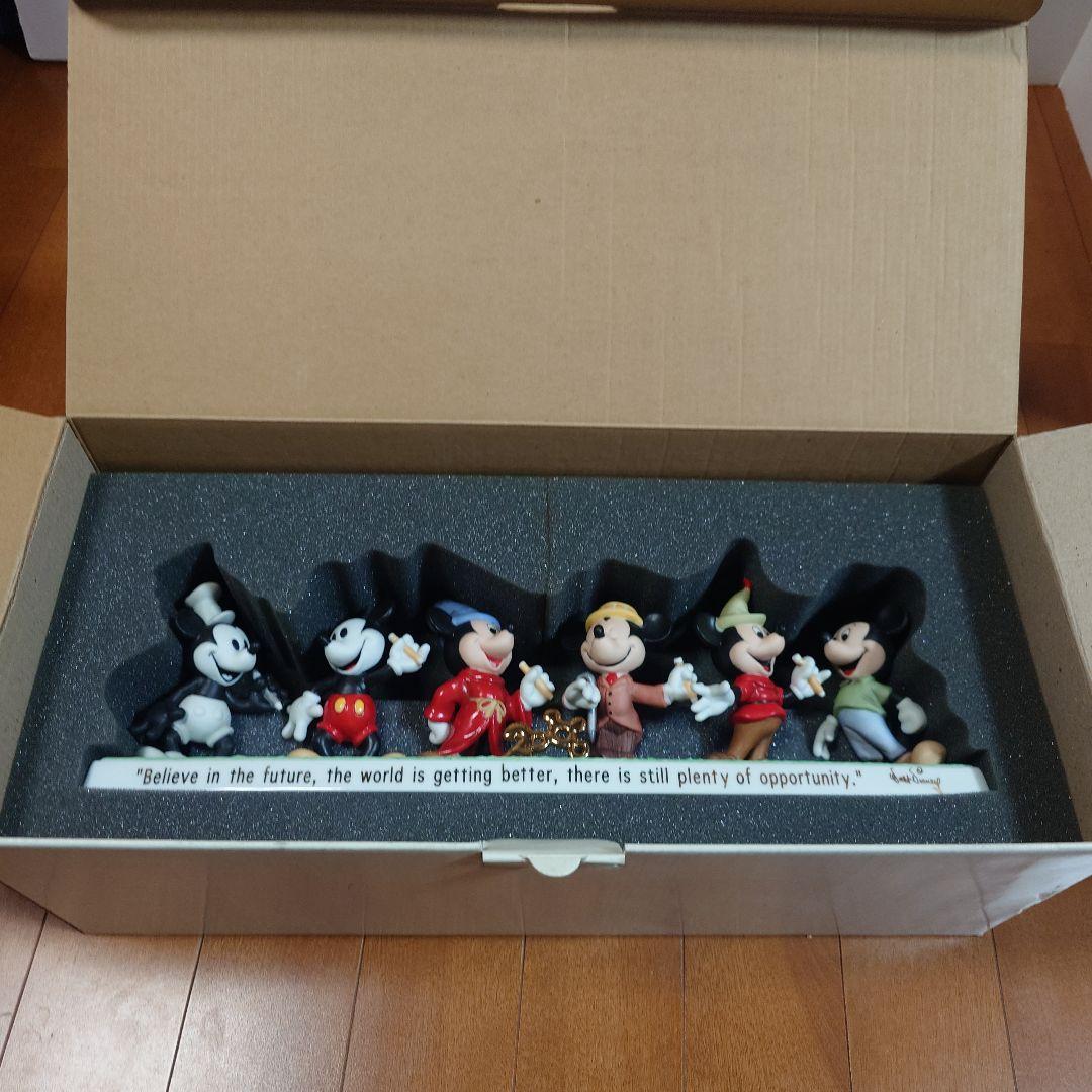 【貴重品】ディズニー　ミッキーマウスミレニアムフィギュア2000年限定500個