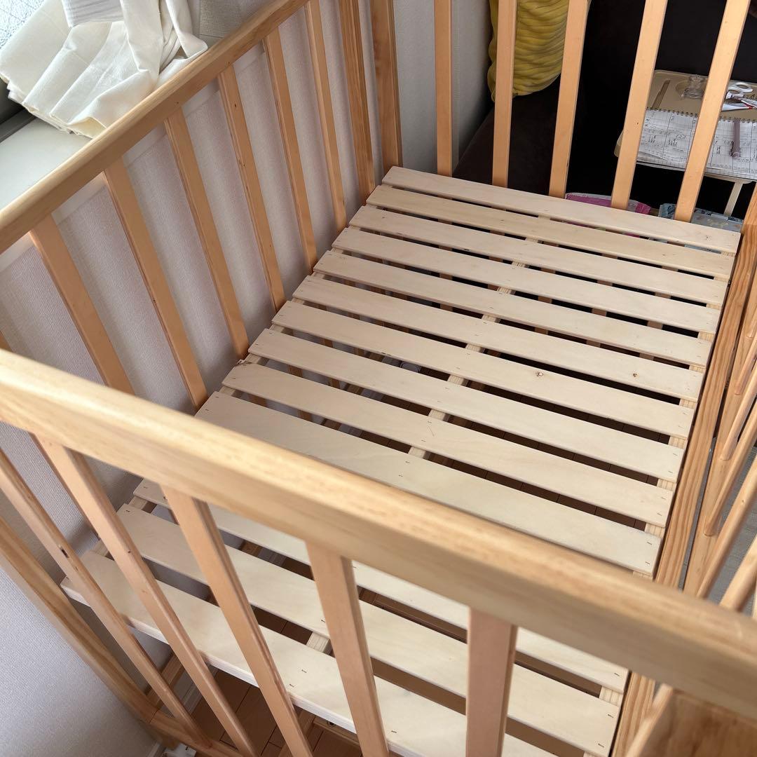 説明書付き！ヤトミ ミニベビーベッド　キャスター付き