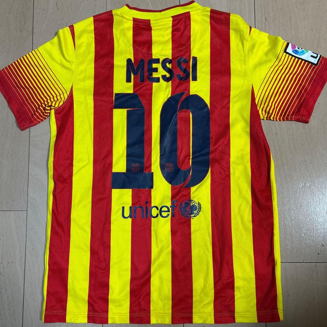 FCバルセロナユニホーム上下セット　メッシ10 赤黄色authentic子供用